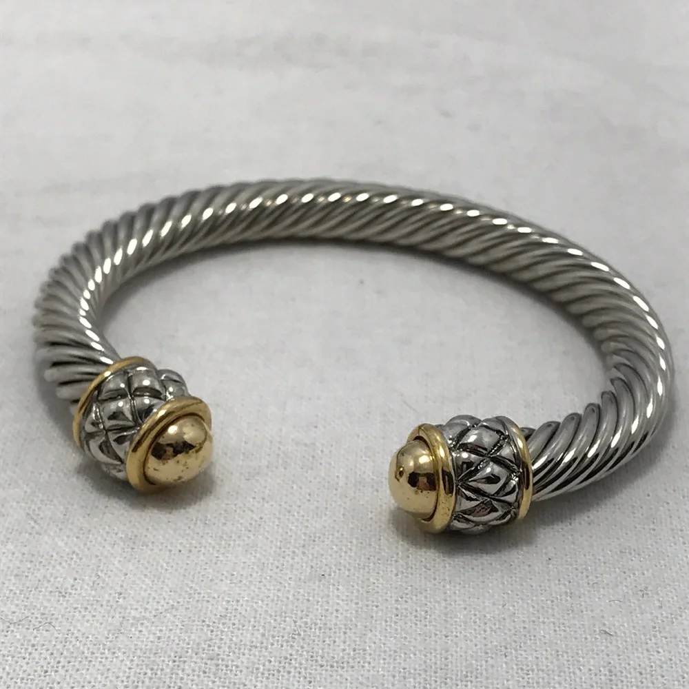 New 2 tone cable bracelet - Picture 1 of 6